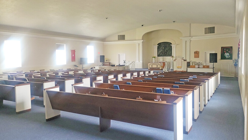 More Photos Of 8822 Angora St, Dallas Religious Facility For Sale
