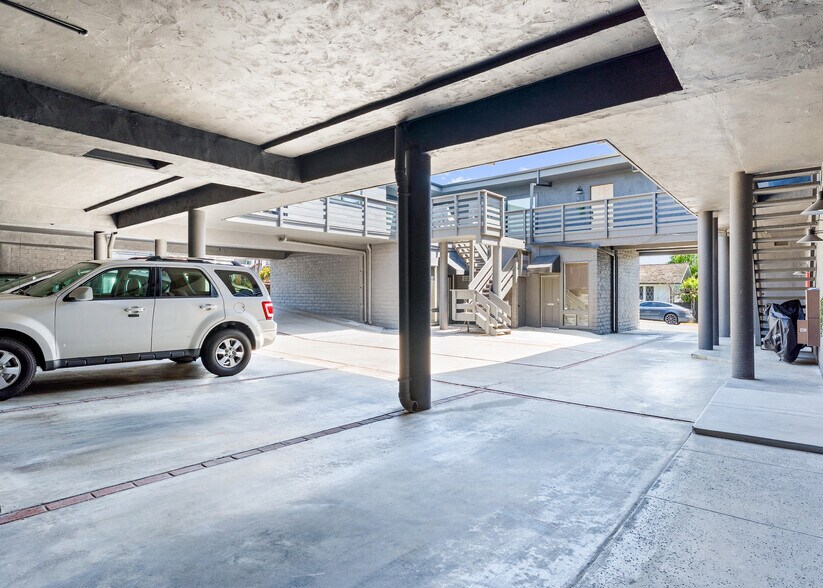 More Photos Of 1105 N Coast Hwy, Laguna Beach Apartments For Sale