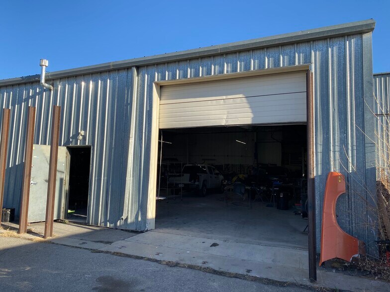 More Photos Of 170 SW 2nd St, Loveland Warehouse For Lease