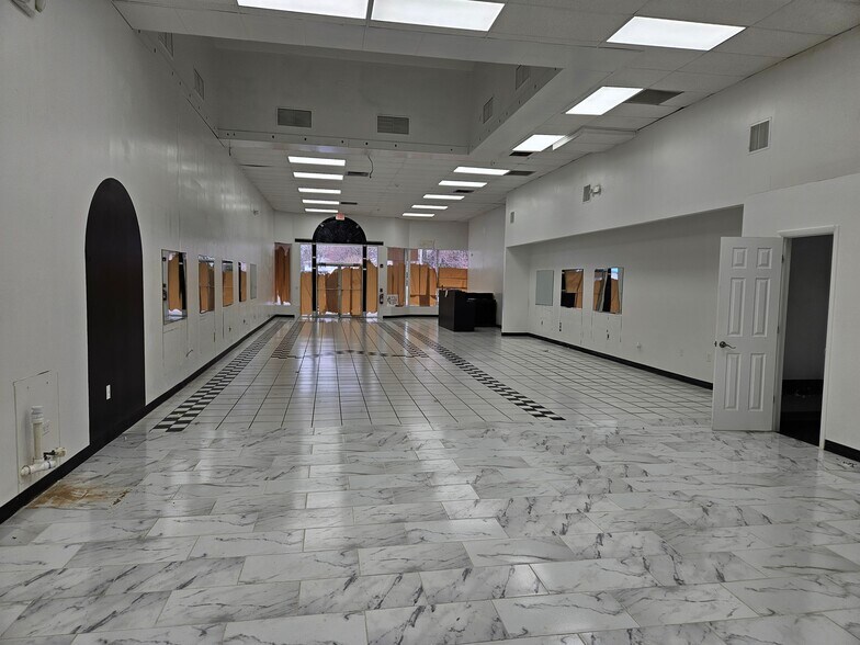 More Photos Of 731 Route 33, Hamilton General Retail For Lease