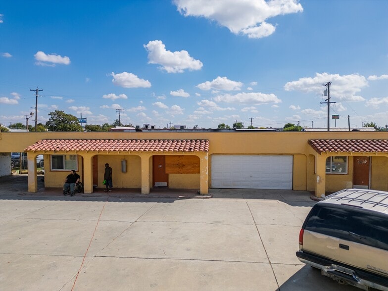 More Photos Of 1407 W 16th St, Merced Hotel For Sale