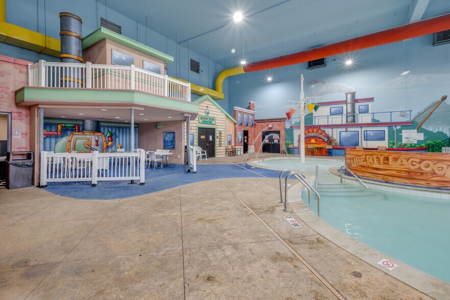 More Photos Of 1840 N Church Rd, Liberty Hotel For Sale