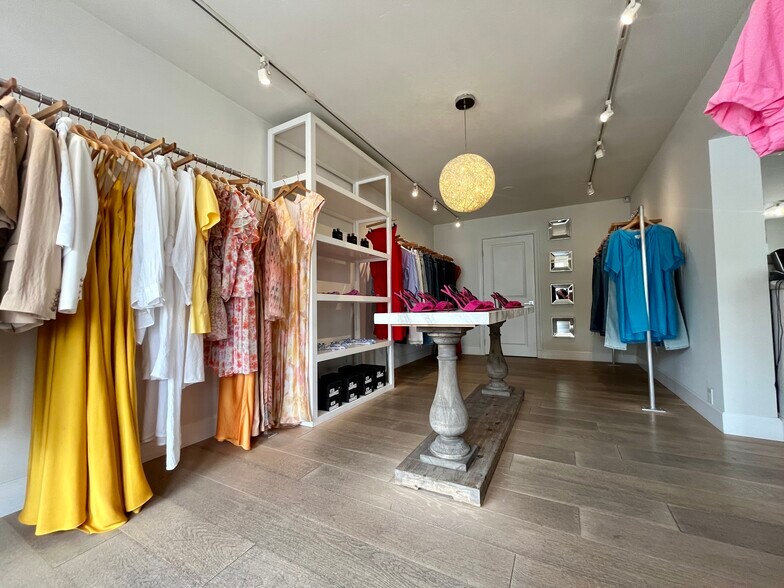 More Photos Of 208 Monterey Ave, Capitola Storefront For Lease