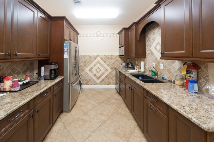 More Photos Of 295 Azalea Dr, Destin Warehouse For Sale