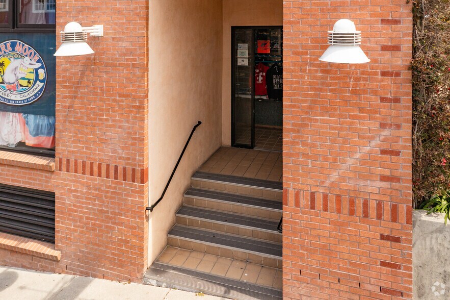 More Photos Of 685 Cannery Row, Monterey Restaurant For Lease