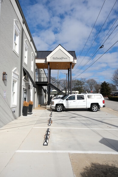 More Photos Of 1990 Augusta St, Greenville Office For Lease