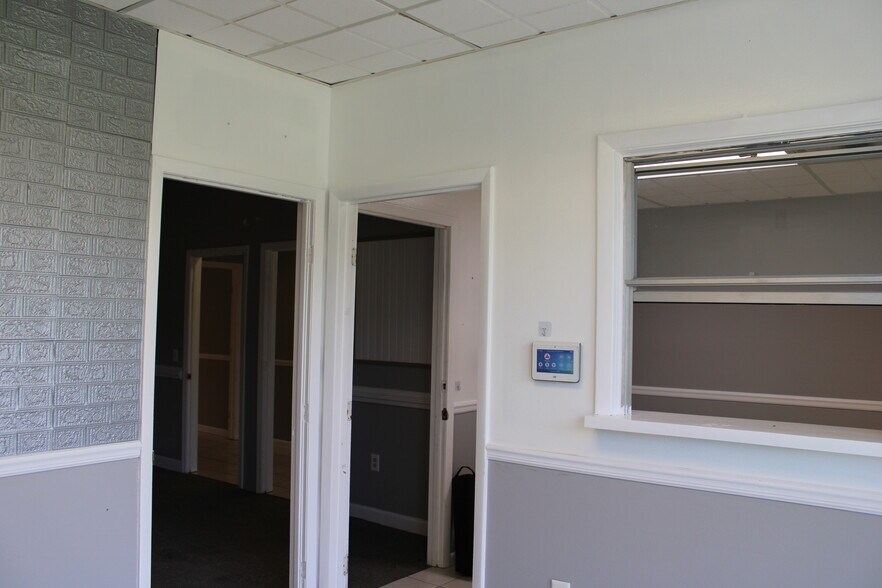 More Photos Of 3632 US Highway 92 E, Lakeland Storefront Retail Office For Lease
