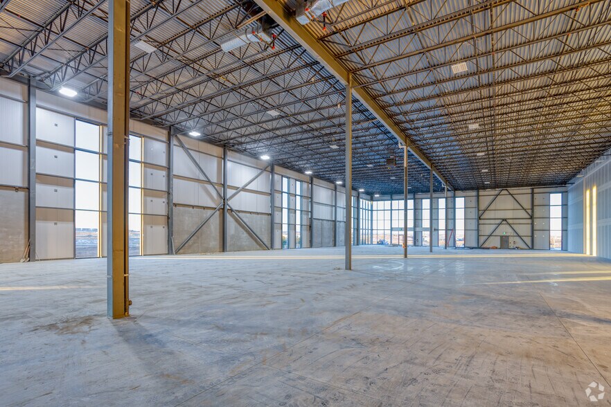More Photos Of 292230 Wagon Wheel Blvd, Calgary Warehouse For Lease