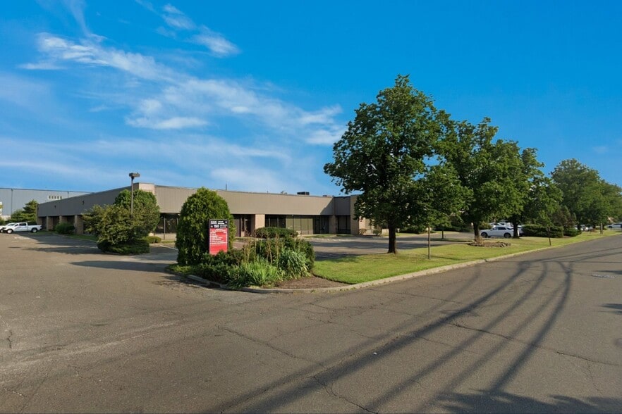 Primary Photo Of 555 Lordship Blvd, Stratford Showroom For Sale