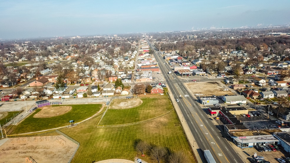 More Photos Of 7007 Calumet Ave, Hammond General Retail For Sale
