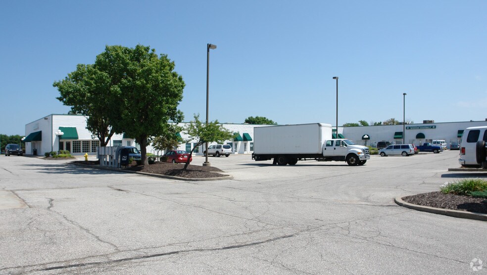 More Photos Of 12121-12127 Blue Ridge Blvd, Grandview Unknown For Lease