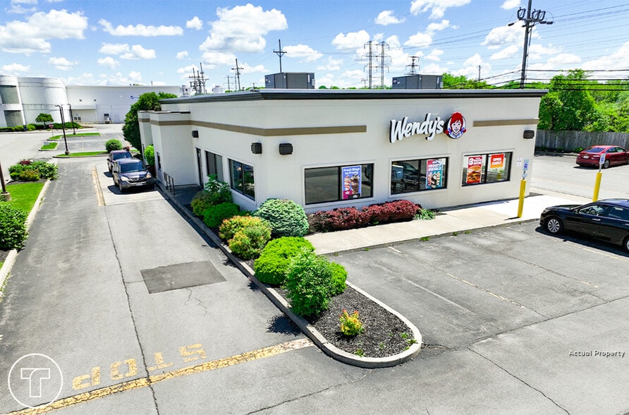 Primary Photo Of 3050 Winton Rd S, Rochester Fast Food For Sale