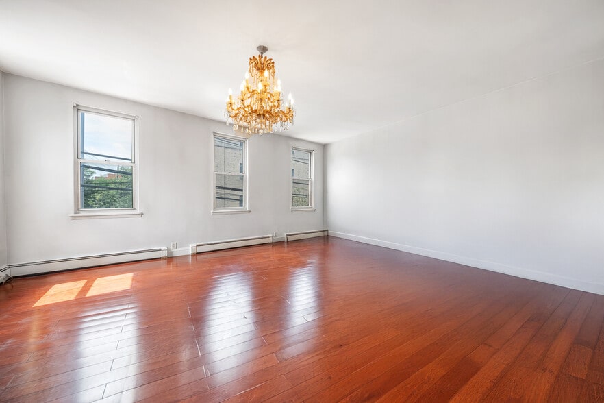 More Photos Of 2339 Astoria Blvd, Long Island City Apartments For Sale