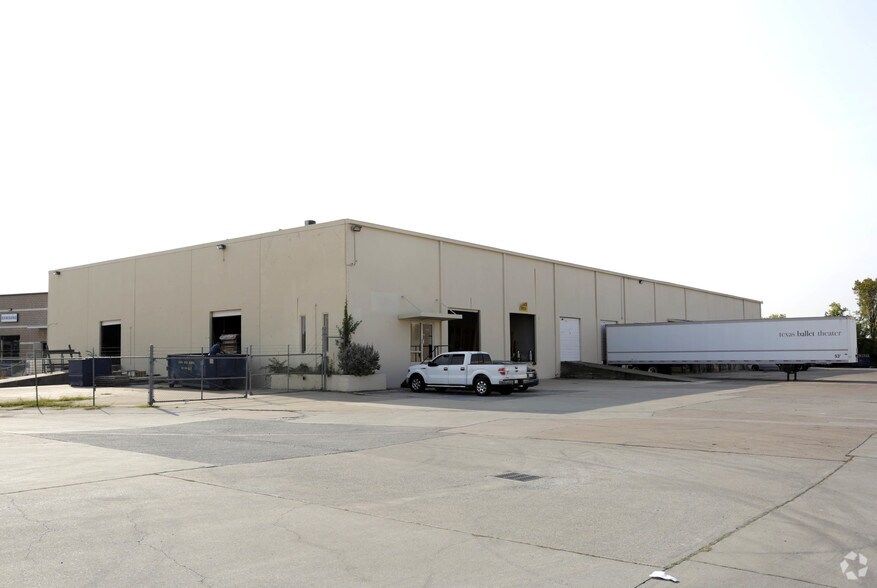 More Photos Of 2355 Pecan Ct, Haltom City Unknown For Lease