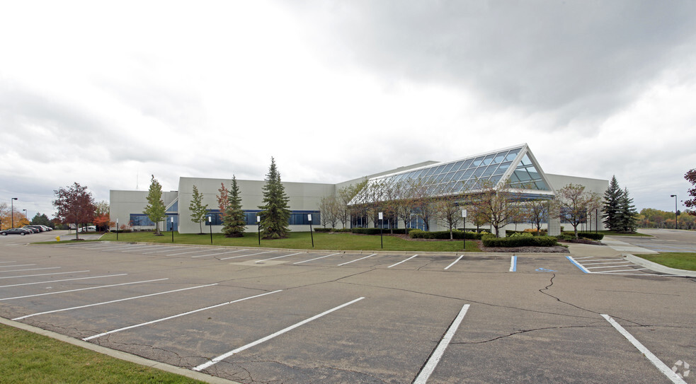 Primary Photo Of 2500 Centerpoint Pky, Pontiac Research And Development For Lease