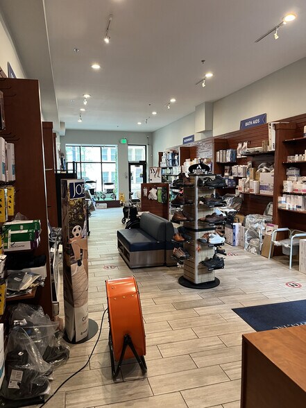 More Photos Of 1618 7th St NW, Washington Storefront Retail Office For Lease