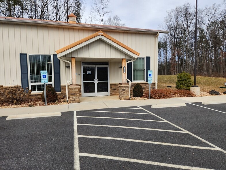 More Photos Of 7180 Opal Rd, Warrenton Office For Sale