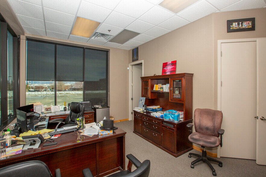 More Photos Of 6752 Inter Cal Way, Prescott Medical For Lease