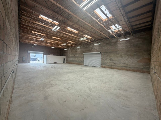 More Photos Of 656 Arroyo St, San Fernando Warehouse For Lease