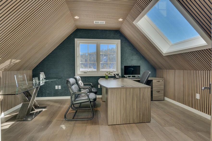 More Photos Of 10270 Donner Pass Rd, Truckee Office For Lease