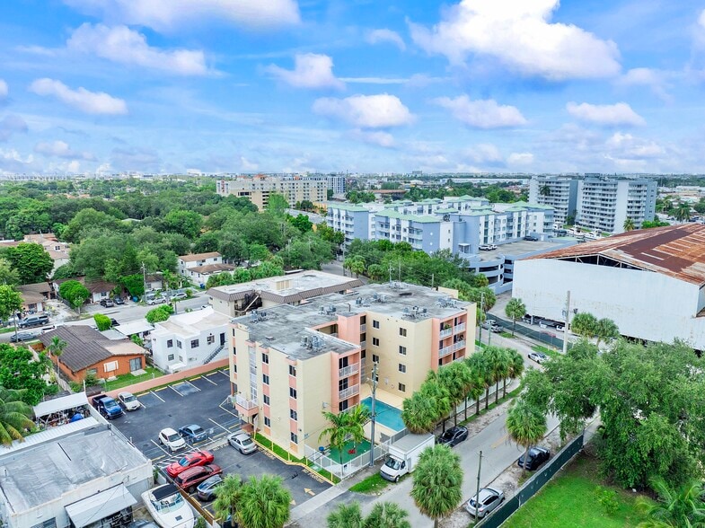 More Photos Of 2400 NW 16th Street Rd, Miami Apartments For Sale