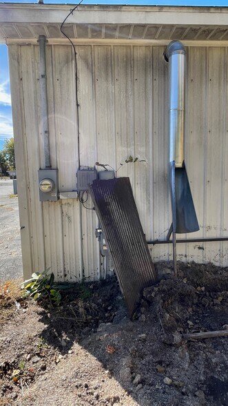 More Photos Of 3331 M 18, Beaverton Manufacturing For Sale