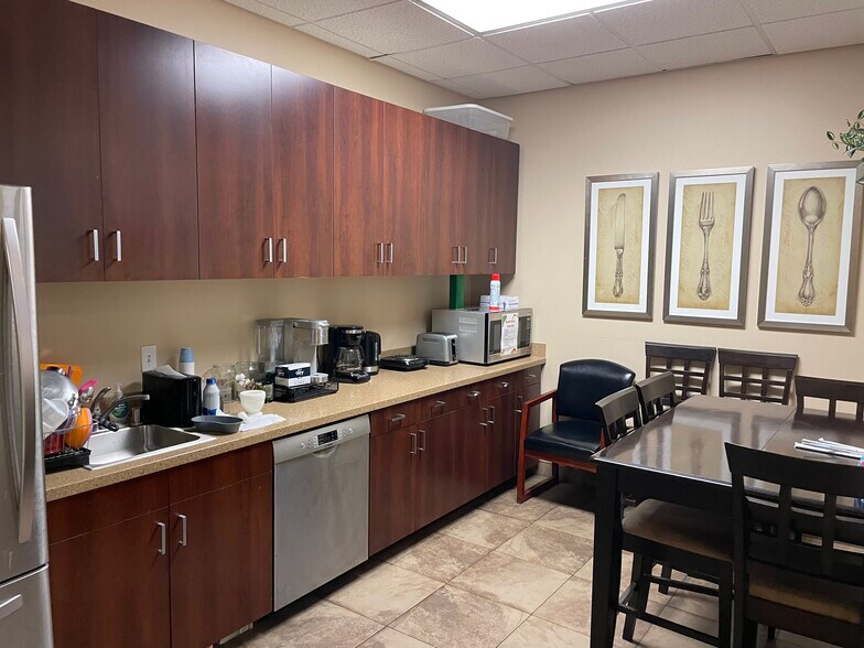 More Photos Of 15785 Laguna Canyon Rd, Irvine Medical For Lease