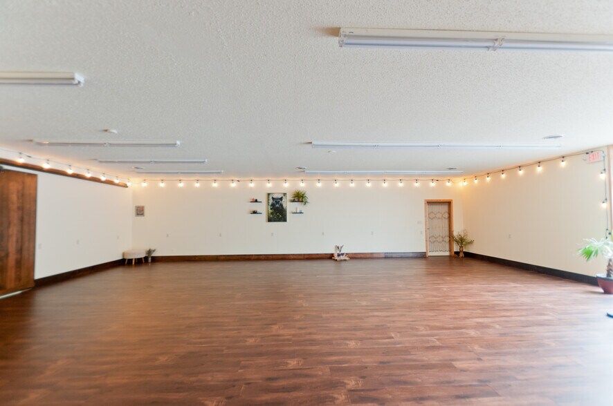 More Photos Of 23 W St. Patrick St, Rice Lake Storefront For Sale