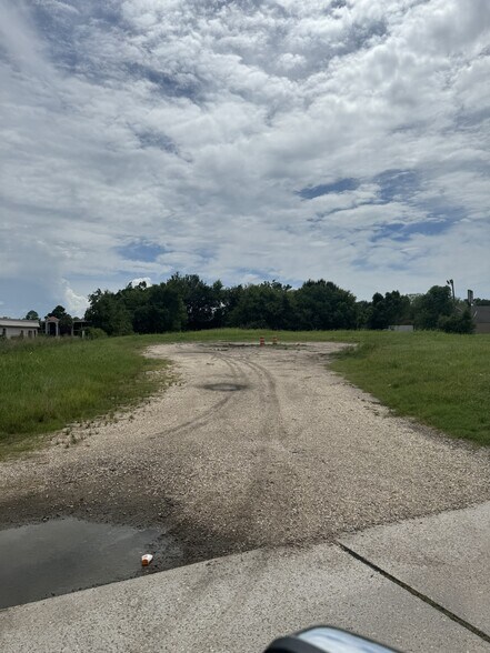 Primary Photo Of 10850 Mead rd, Baton Rouge Land For Sale
