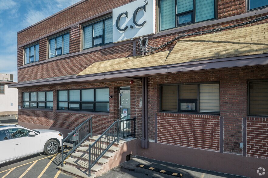 More Photos Of 1061 Slocum Ave, Ridgefield Light Manufacturing For Lease