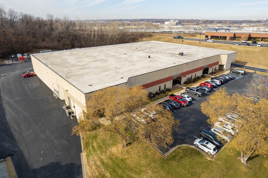 More Photos Of 1140-1146 Booth St, Kansas City Light Manufacturing For Lease
