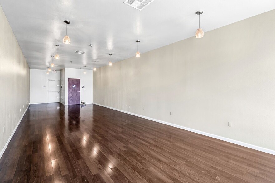 More Photos Of 5348-5374 N Spruce Ave, Fresno Freestanding For Lease