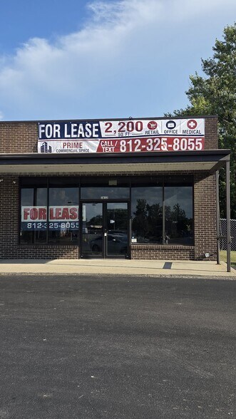 More Photos Of 3612-3620 W 3rd St, Bloomington Unknown For Lease