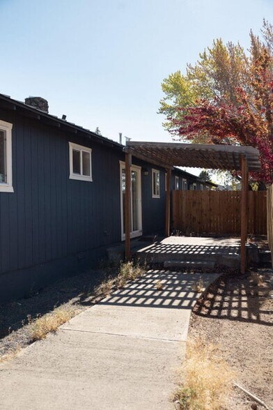 More Photos Of 61683 Daly Estates Dr, Bend Multifamily For Sale