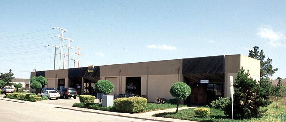 More Photos Of 371-377 Shaw Rd, South San Francisco Warehouse For Lease