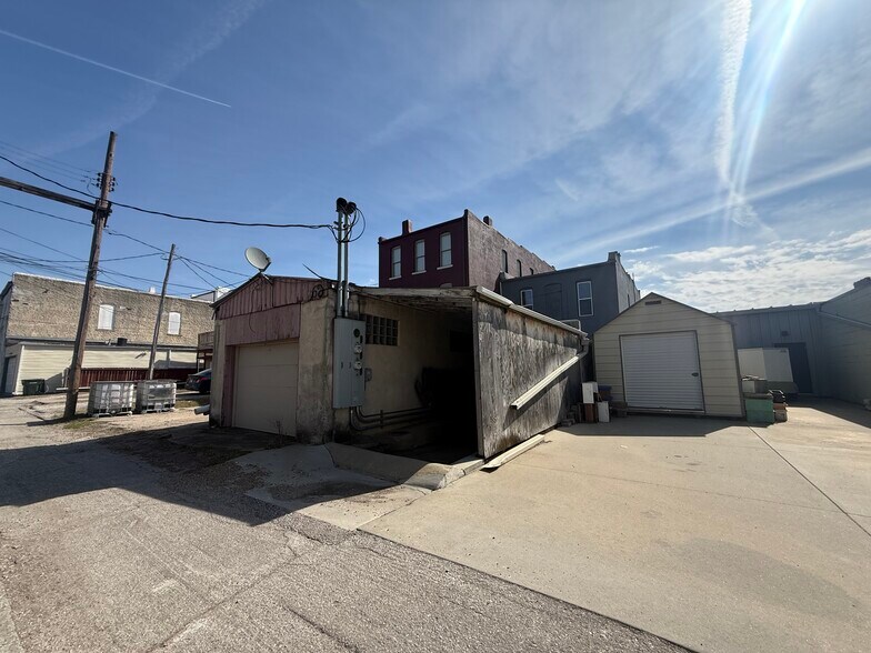 More Photos Of 620 Cherokee St, Leavenworth Storefront Retail Office For Sale