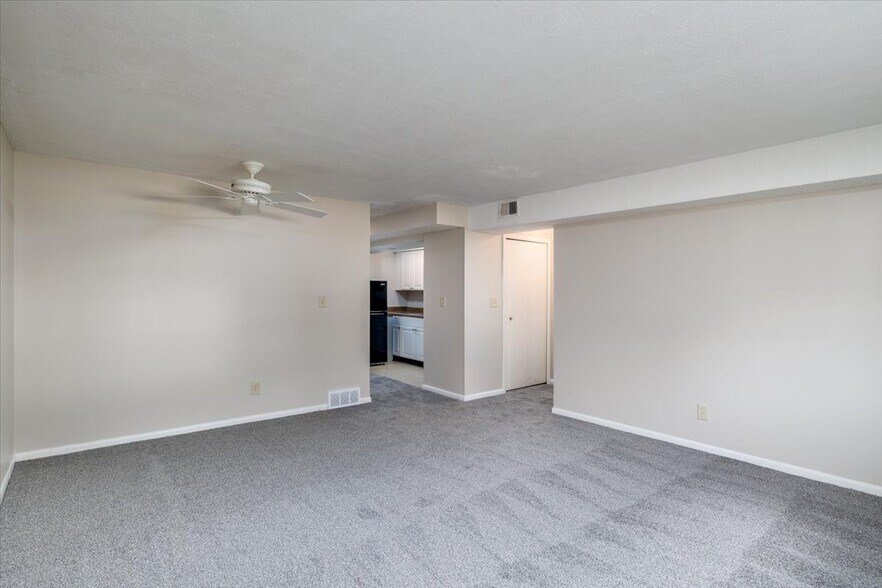 More Photos Of 1803 Cromwell Dr, Akron Apartments For Sale