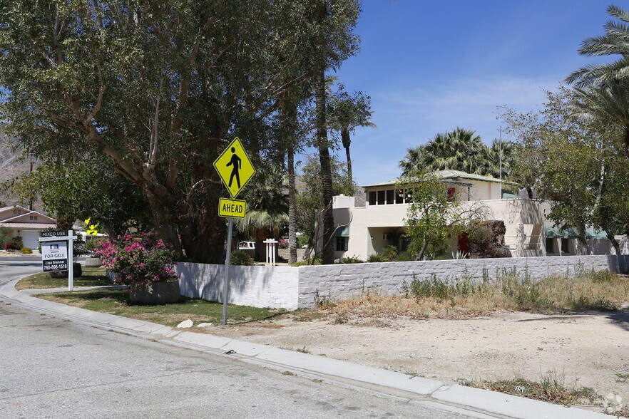 More Photos Of 51650 Avenida Bermudas, La Quinta Office For Lease