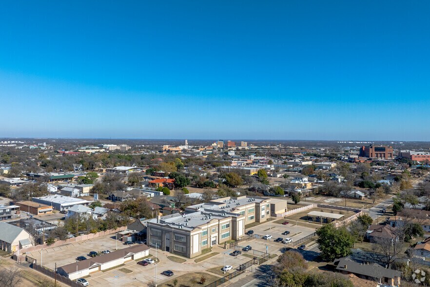 More Photos Of 1912 11th St, Wichita Falls Apartments For Sale