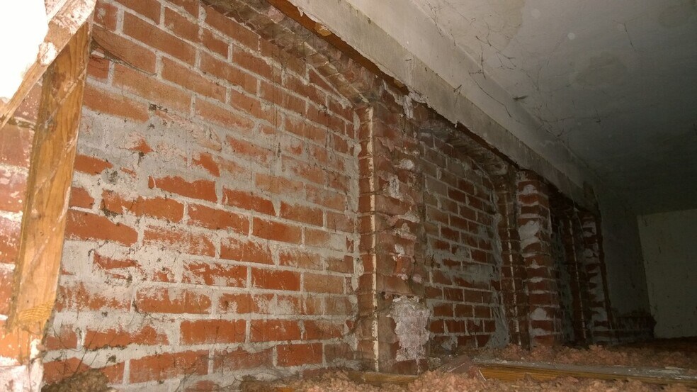 More Photos Of 229 E Monroe St, Carlton Apartments For Sale