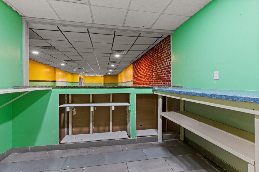 More Photos Of 318 S Broad St, Trenton Storefront For Sale