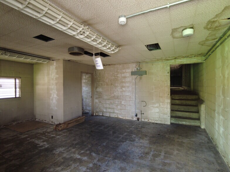 More Photos Of 924 9th Ave, Columbus Warehouse For Lease