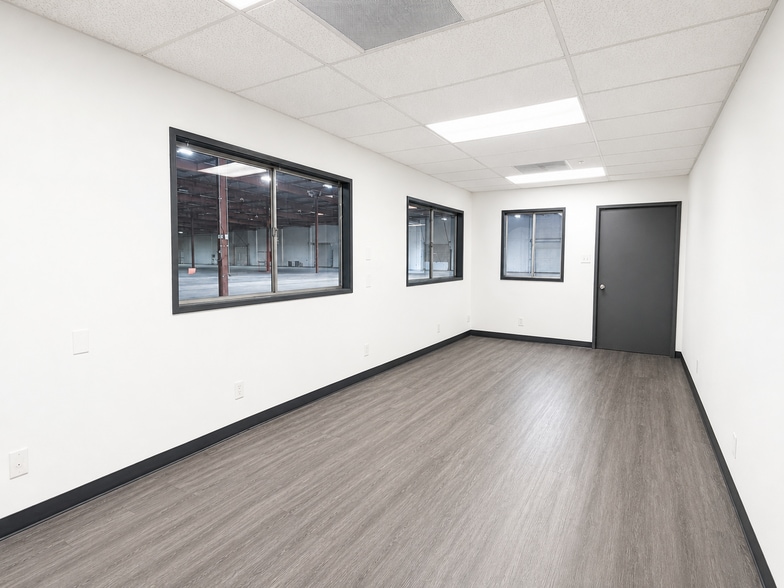 More Photos Of 6909 E Washington Blvd, Montebello Warehouse For Lease