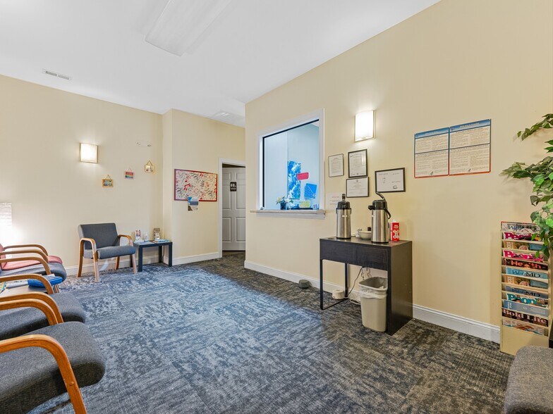 More Photos Of 120 Chadwick Square Ct, Hendersonville Medical For Sale