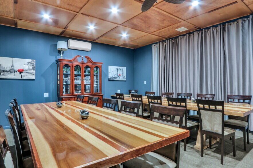 More Photos Of 2816 Route 120, Mchenry Restaurant For Sale