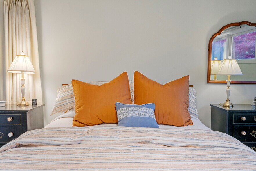 More Photos Of 6 Arbor Dr, Glens Falls Office For Sale