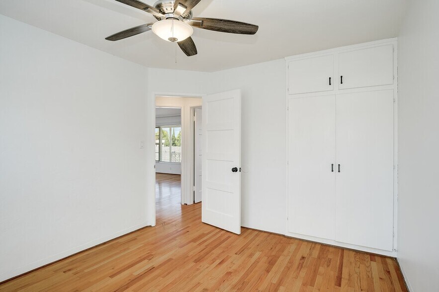 More Photos Of 5050-5070 Marlborough Dr, San Diego Apartments For Sale