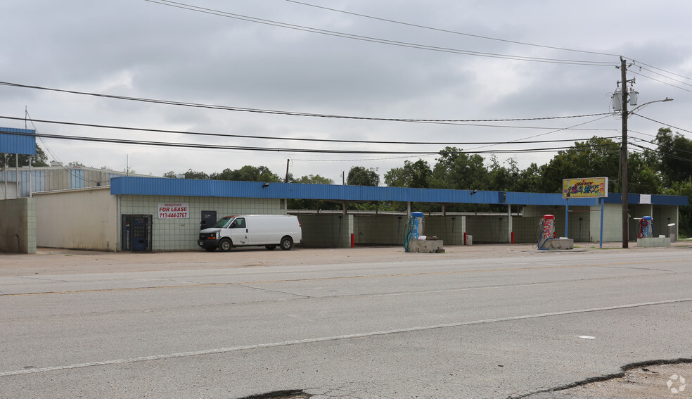 Primary Photo Of 8310 Jensen Dr, Houston Carwash For Lease