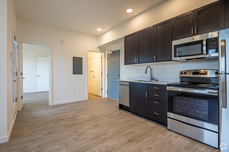More Photos Of 330 NE Dekum St, Portland Apartments For Sale