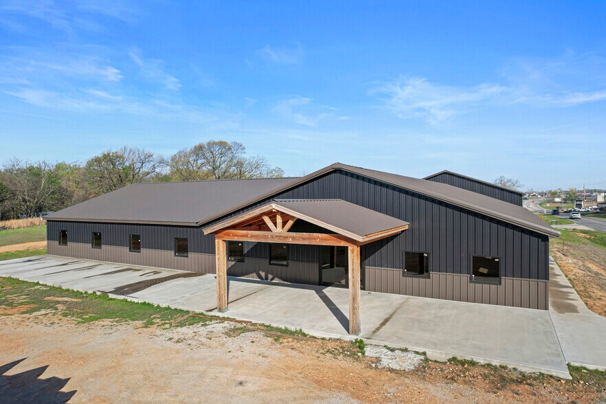 Primary Photo Of 1411 N 3rd St, Langley Warehouse For Sale